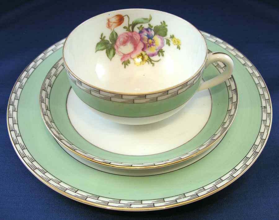 N3811 Flat Cup & Saucer Set by Noritake-1