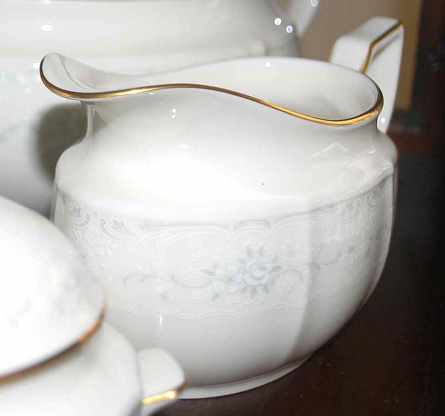 7307 Gravy Boat by Noritake-1