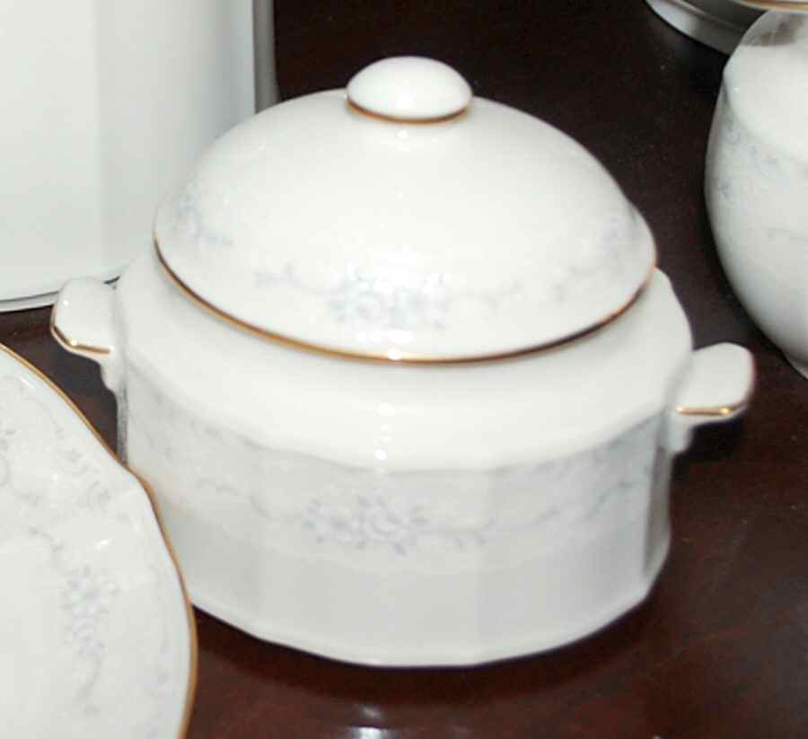 7307 Sugar Bowl & Lid by Noritake-1