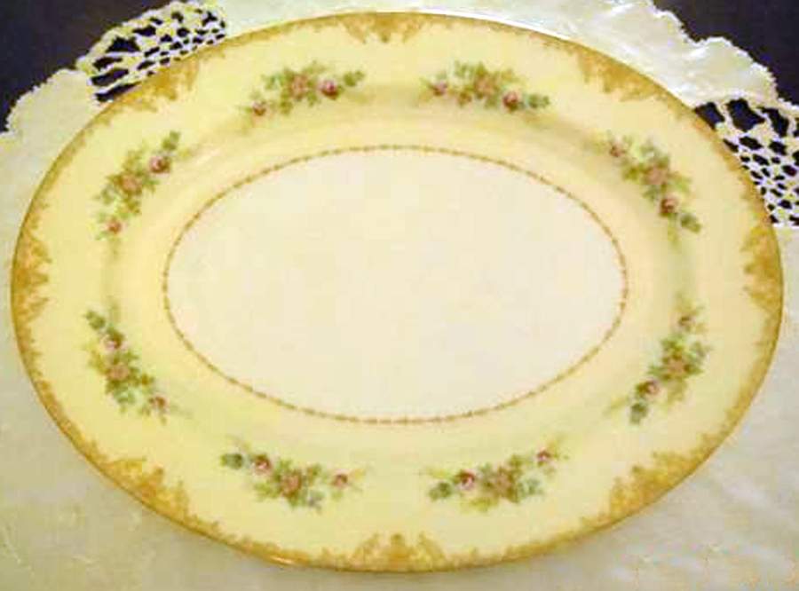 N42 14" Oval Serving Platter by Noritake-1