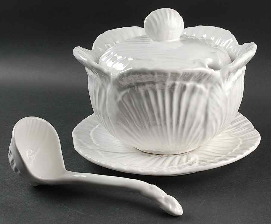 NUW3 Tureen & Lid w/Ladle & Underplate by Neuwirth-1