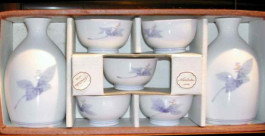 8870 (7 Piece) Sake Set (Bottle, 5 Cup, Tray) by Noritake-1