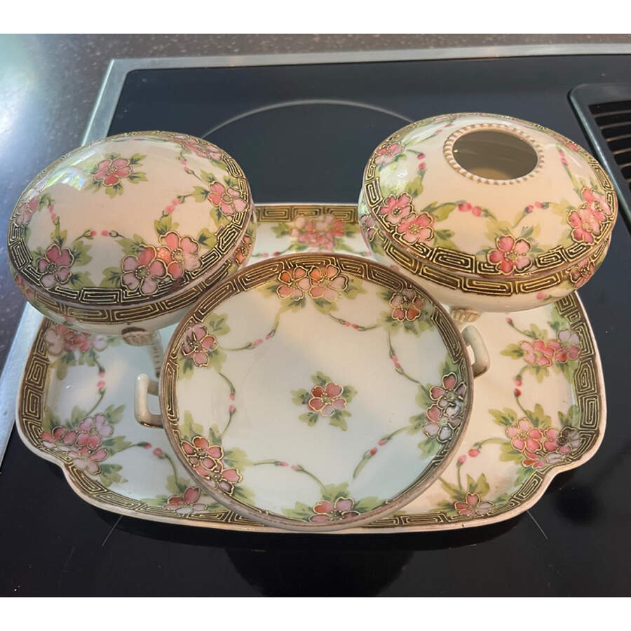 N5075 Powder Box with Lid by Noritake-1