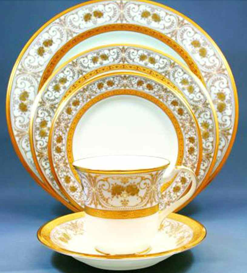 Georgian Palace Dinner Plate by Noritake-1
