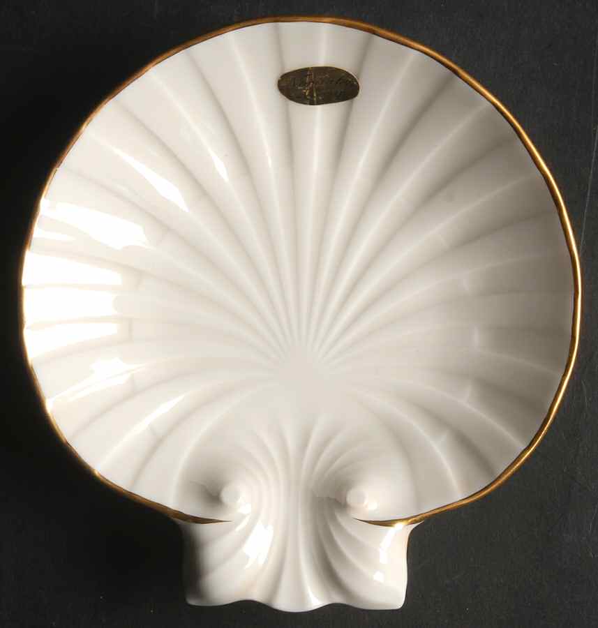 N3893 Shell Shaped Dish by Noritake-1