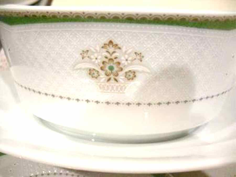 3-761 Gravy Boat & Underplate by Noritake-1