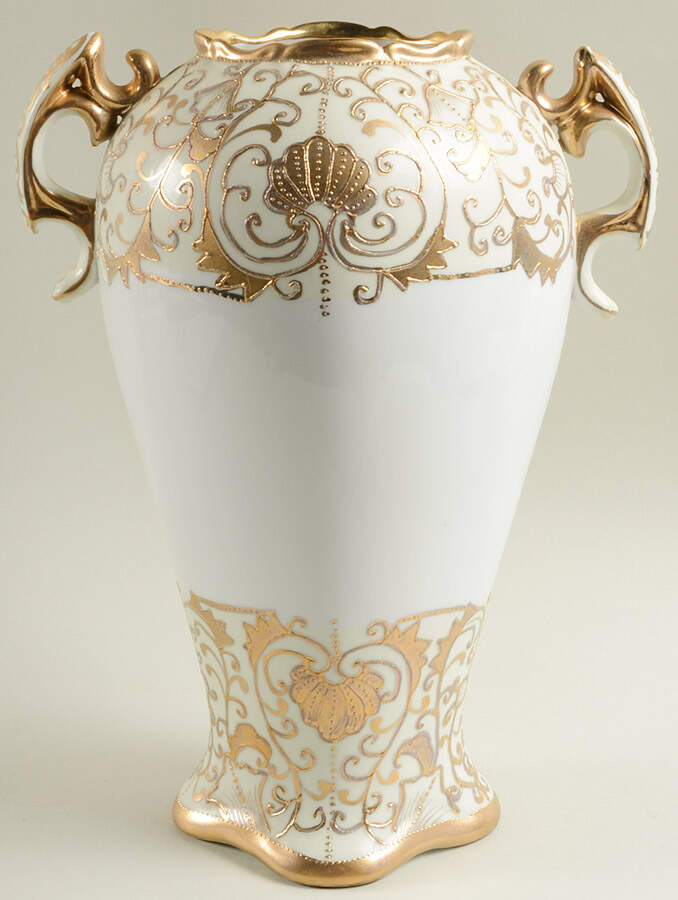 N3940 11" Handled Vase by Noritake-1