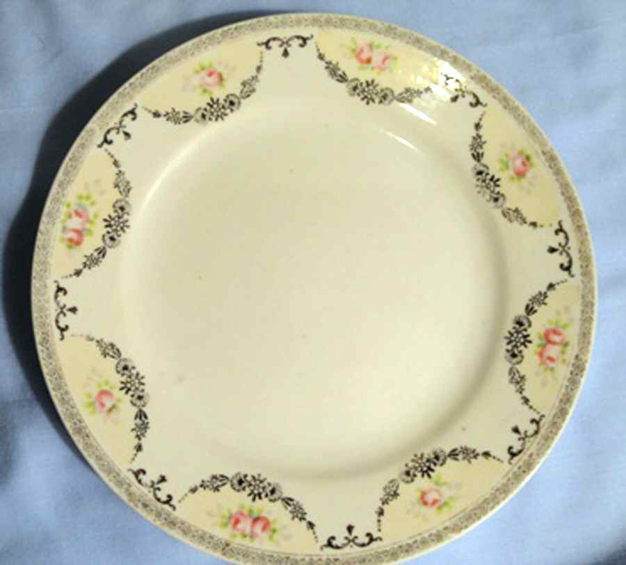 N3942 Dinner Plate by Noritake-1