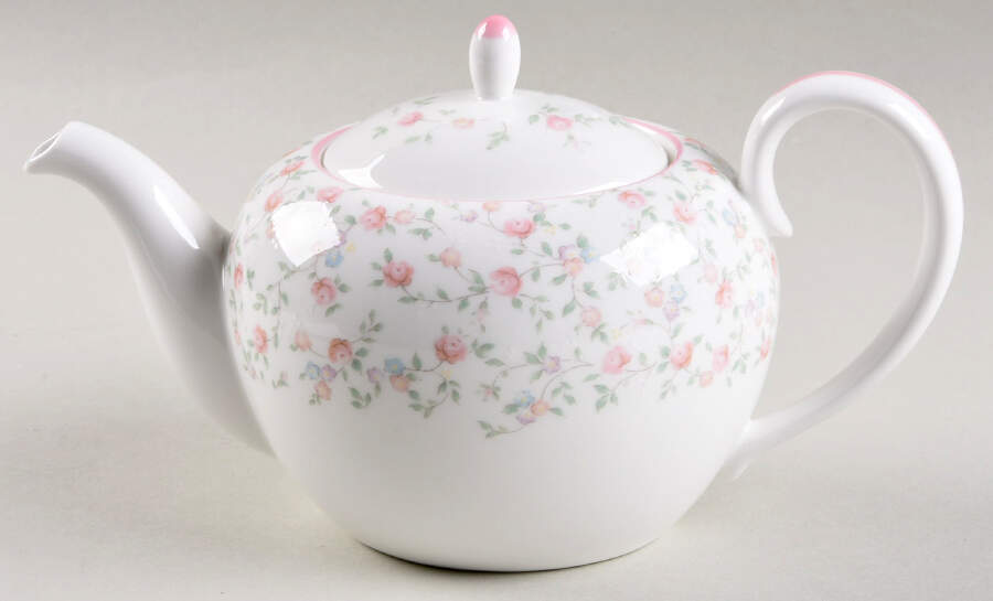 Cutie Rose Small Teapot & Lid by Noritake-1