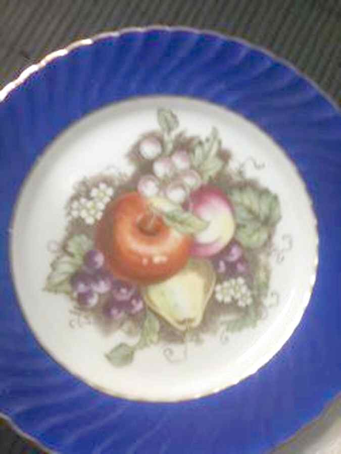 B-669 Dinner Plate by Norcrest-1