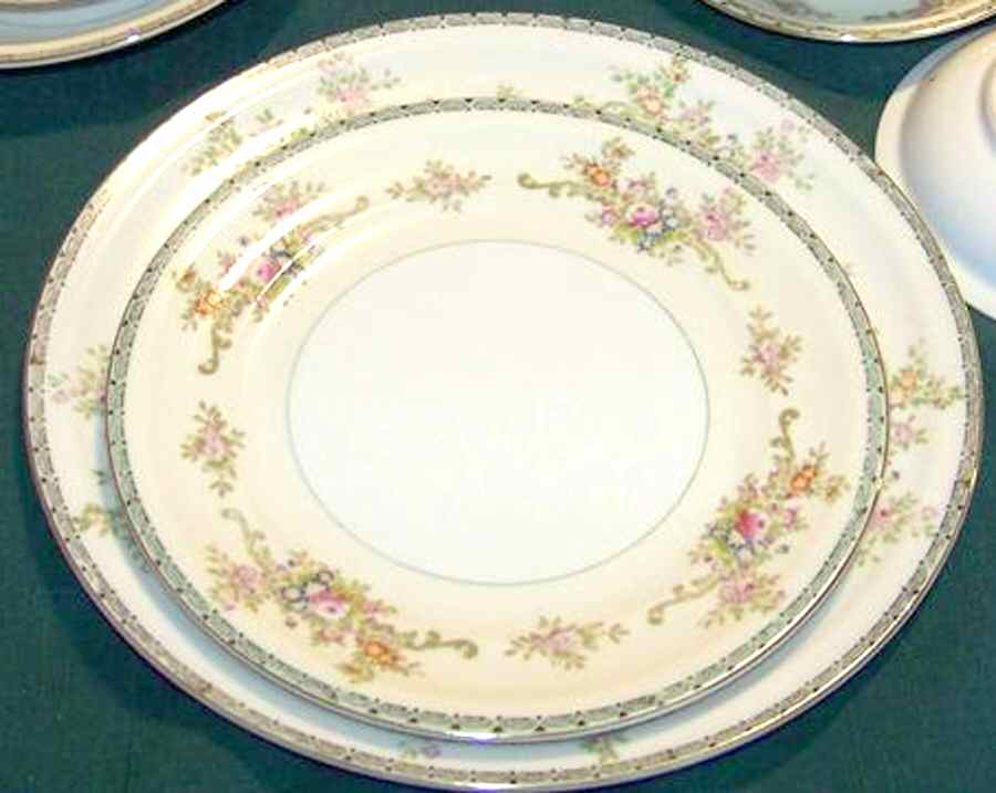NAG70 Dinner Plate by Nagoya Shokai-1