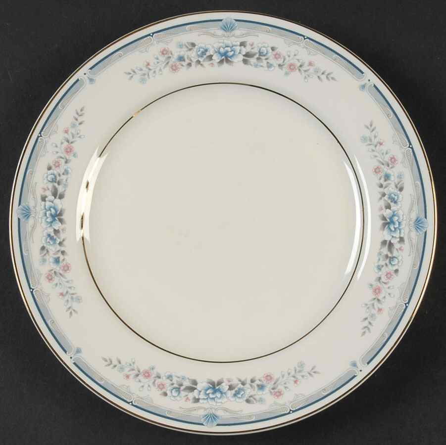 NKA3 Salad Plate by Nikita-1