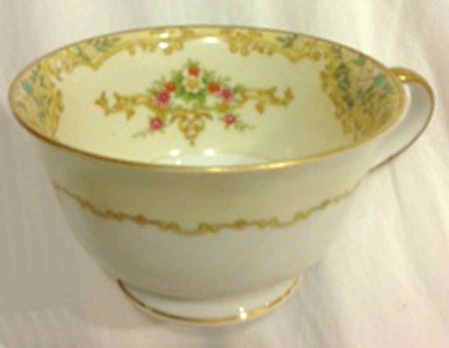 N990 Footed Cup by Noritake-1