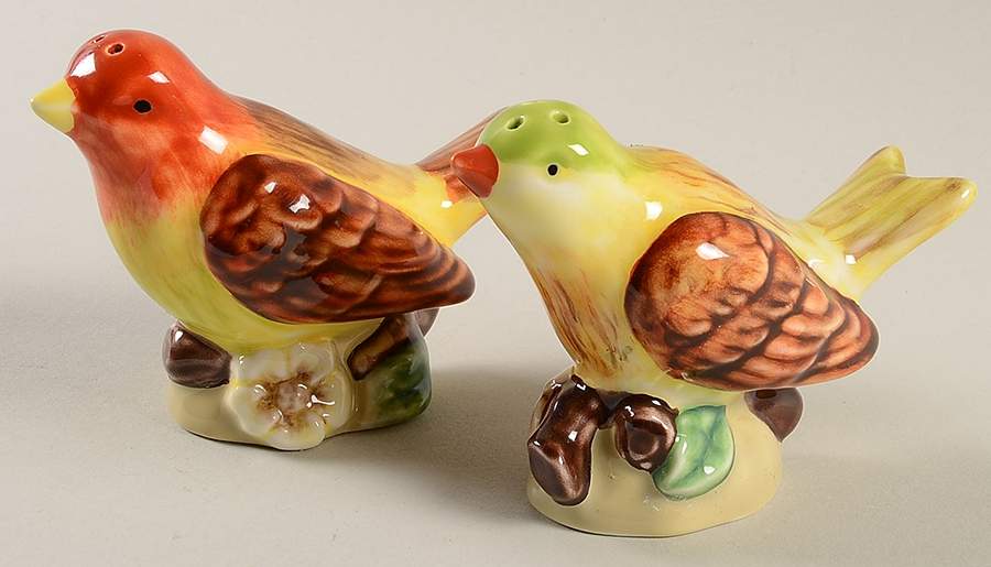 Bird Garden Figural Salt & Pepper Set by Noble Excellence-1