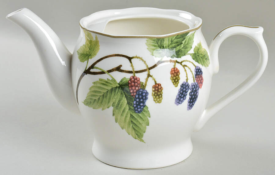 Berries & Brambles Teapot No Lid by Noritake-1