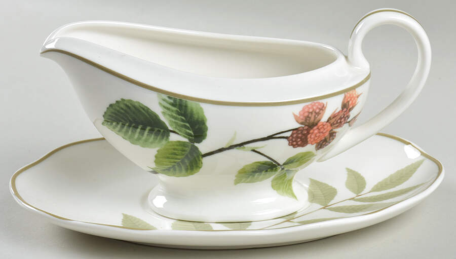 Berries & Brambles Gravy Boat & Underplate by Noritake-1