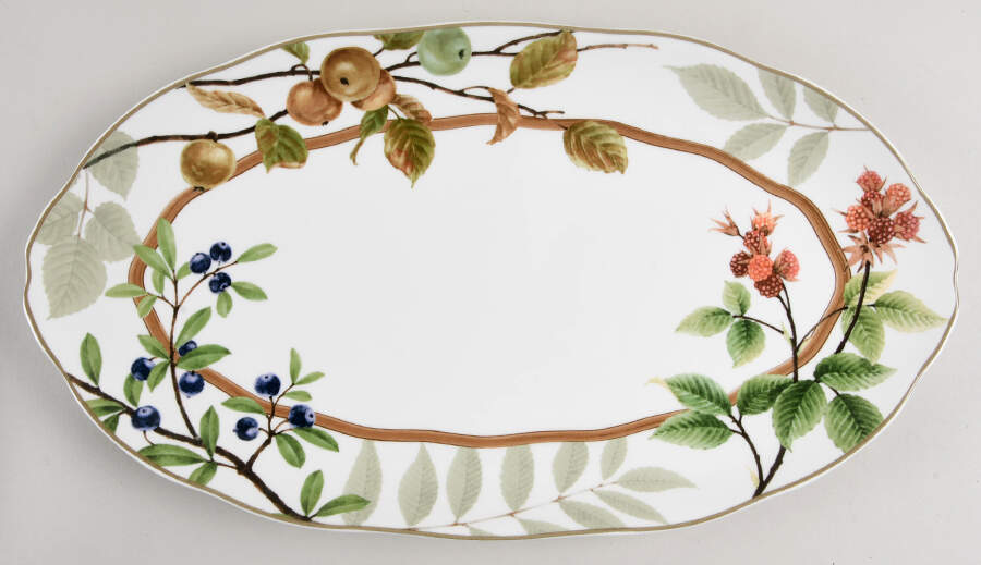 Berries & Brambles 15" Oval Serving Platter by Noritake-1