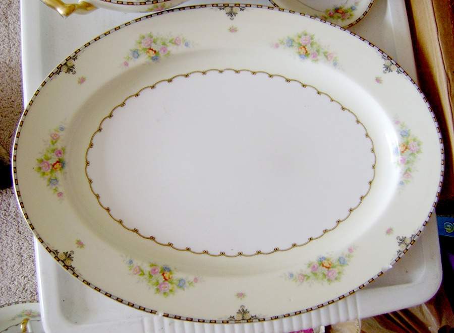 N4055 16" Oval Serving Platter by Noritake-1