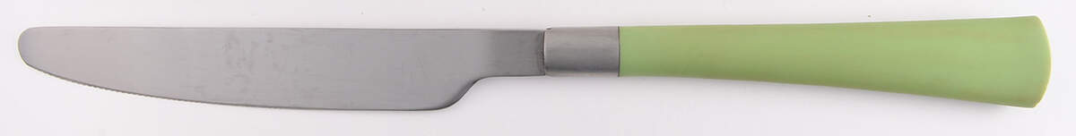Colorwave Apple Green (Dark) Small Dinner Knife by Noritake-1