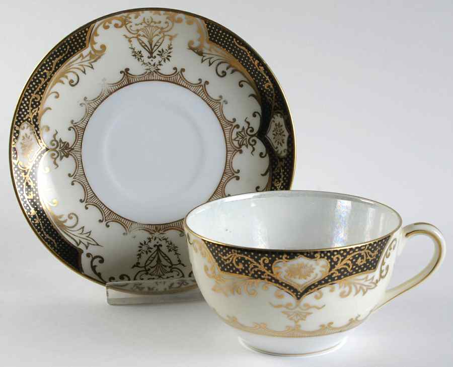 N4070 Flat Cup & Saucer Set by Noritake-1