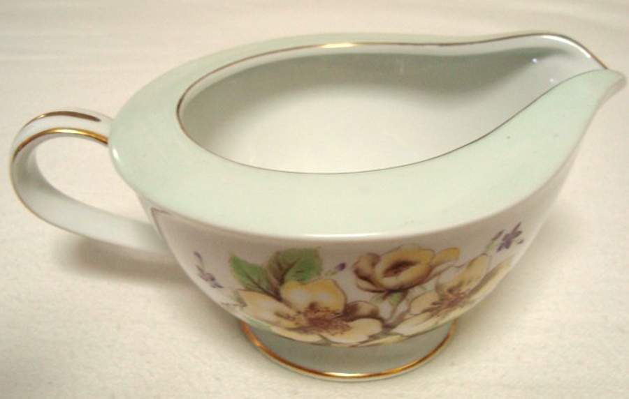 N3662 Creamer by Noritake-1