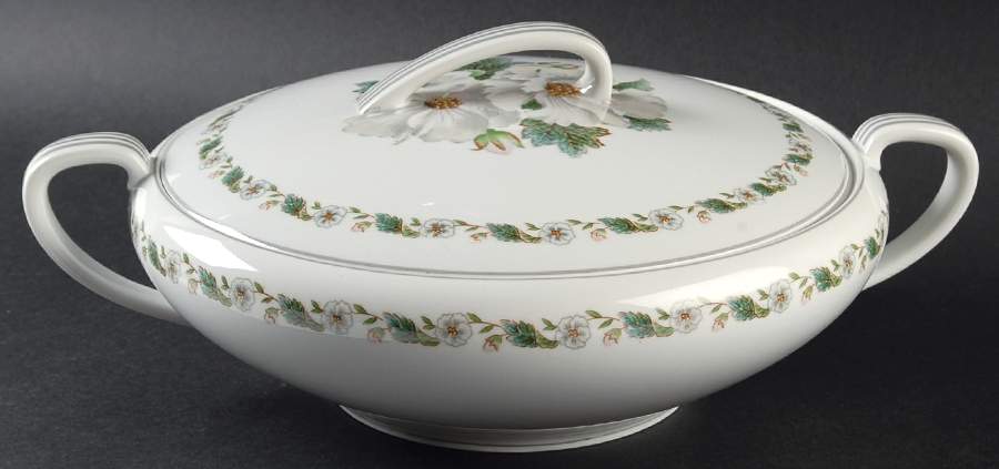 N1139 Coupe Round Covered Vegetable by Noritake-1