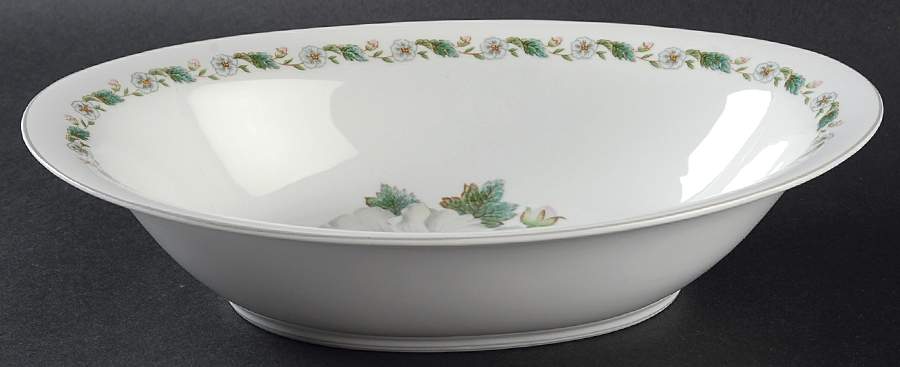 N1139 Coupe 10" Oval Vegetable Bowl by Noritake-1