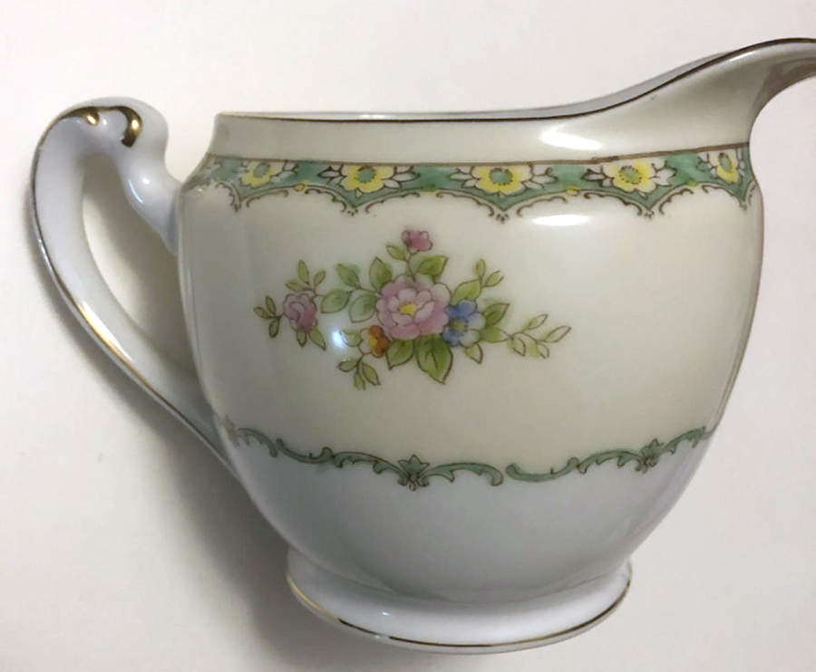 N3669 Creamer by Noritake-1