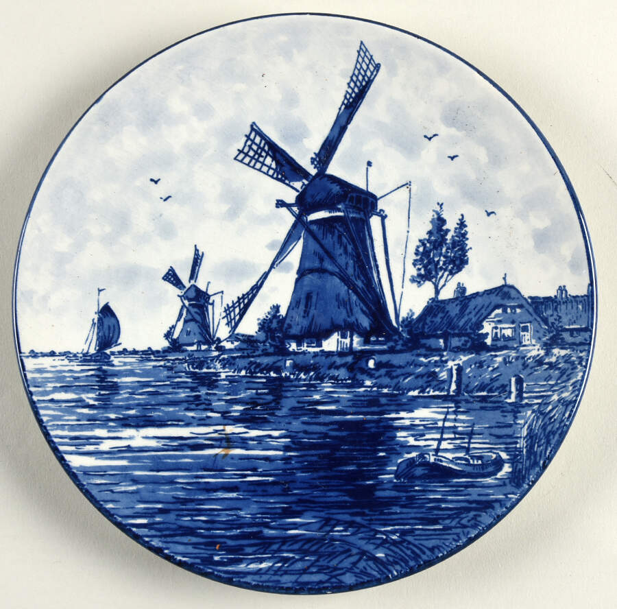 Delft Blauw Wall Plate by Nederlandssche Keramische Industrie-1