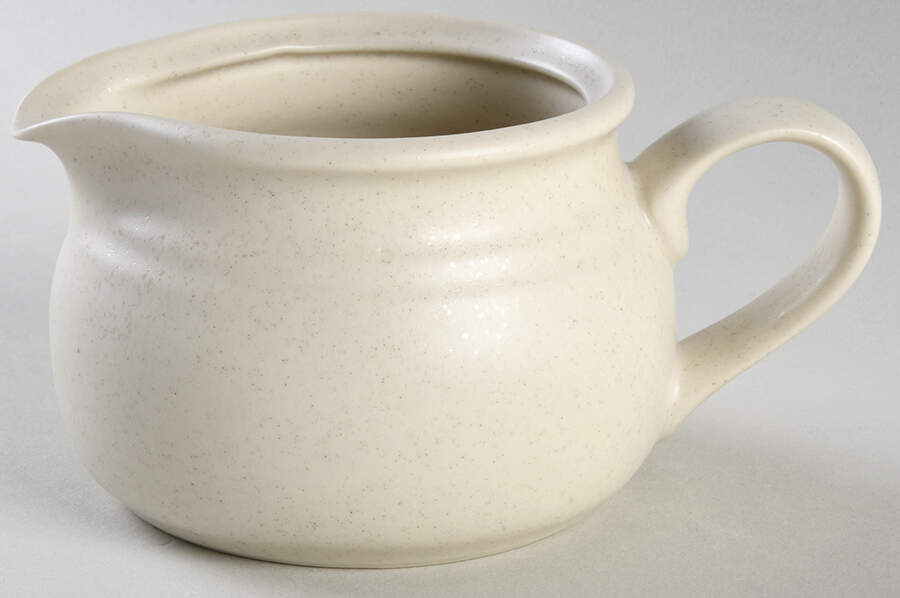 Colorvara White Gravy Boat by Noritake-1