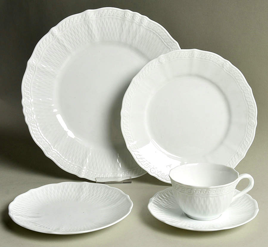 Cher Blanc 5 Piece Place Setting by Noritake-1