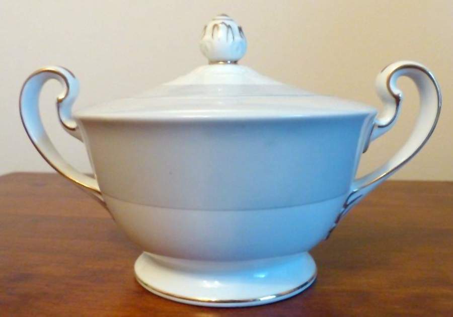 N4131 Sugar Bowl & Lid by Noritake-1