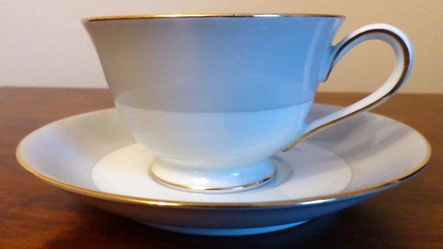 N4131 Footed Cup & Saucer Set by Noritake-1