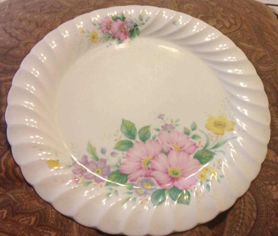 NIK118 Dinner Plate by Nikko-1