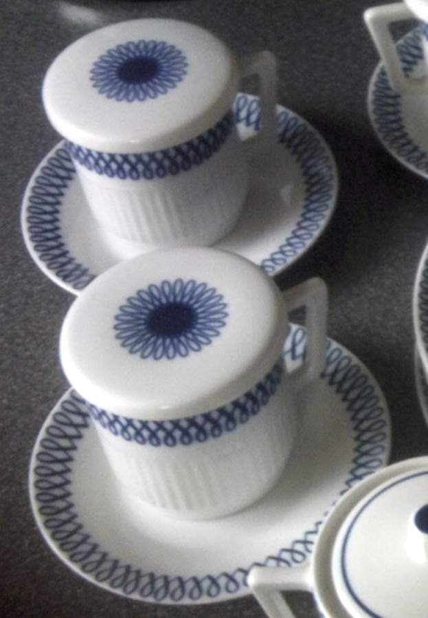 NEU10 Flat Cup & Saucer Set with Lid by Hans Neuerer-1
