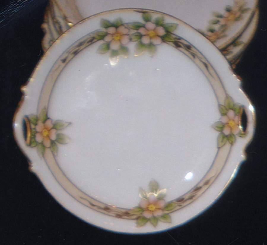 N4668 Handled Serving Tray by Noritake-1