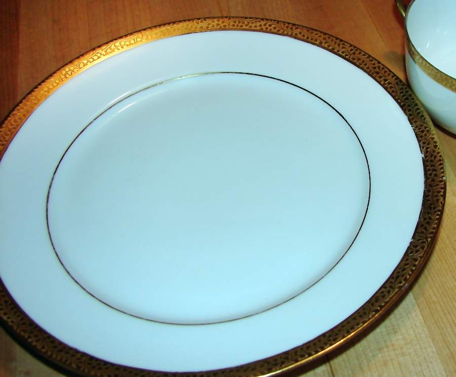 N4167 Dinner Plate by Noritake-1