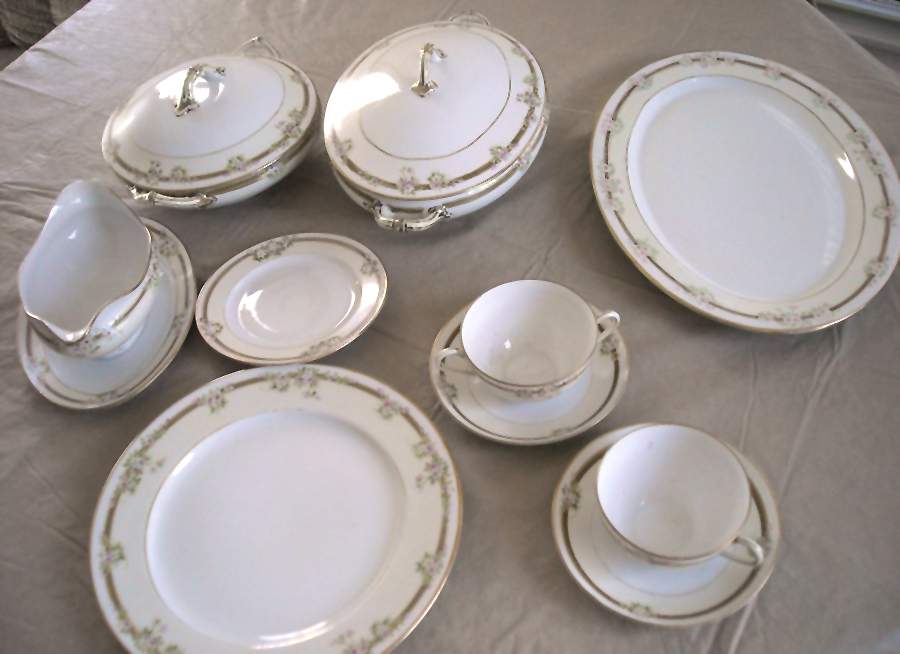 NIP273 14" Oval Serving Platter by Nippon-1