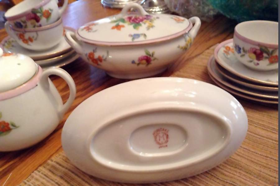 N3680 Toy Round Covered Vegetable Bowl by Noritake-1