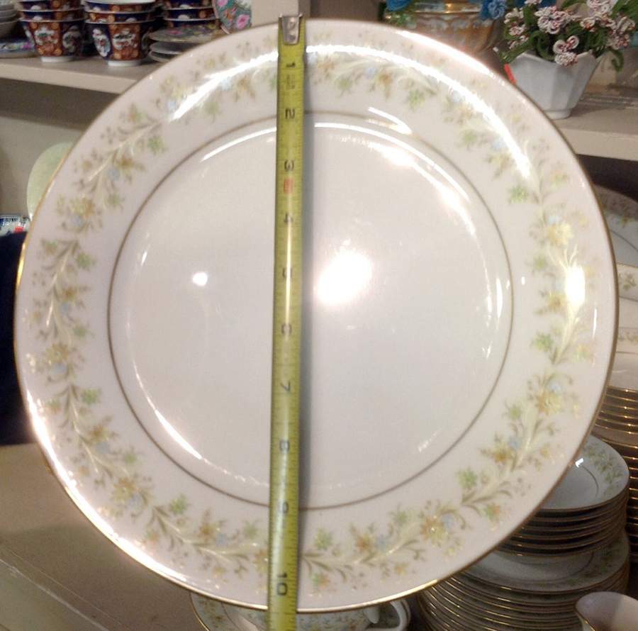 3-958 Dinner Plate by Noritake-1