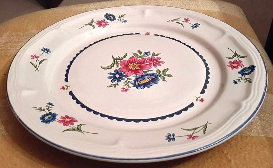 Bristol Dinner Plate by Newcor-1