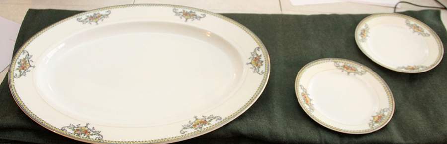 N4269 16" Oval Serving Platter by Noritake-1