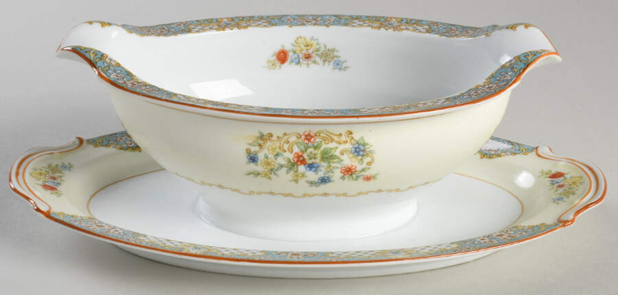 N4283 Gravy Boat with Attached Underplate by Noritake-1