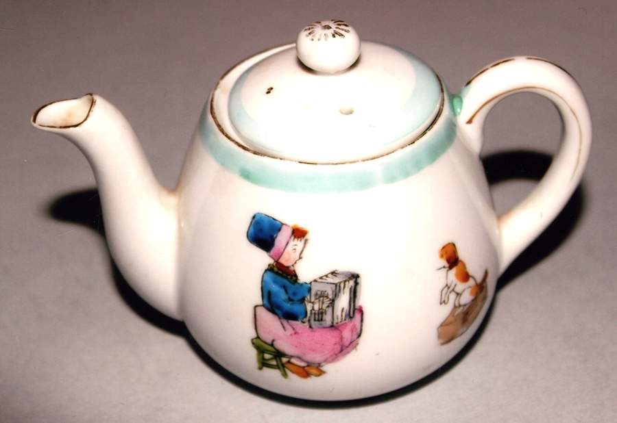 N4501 Toy Teapot & Lid by Noritake-1