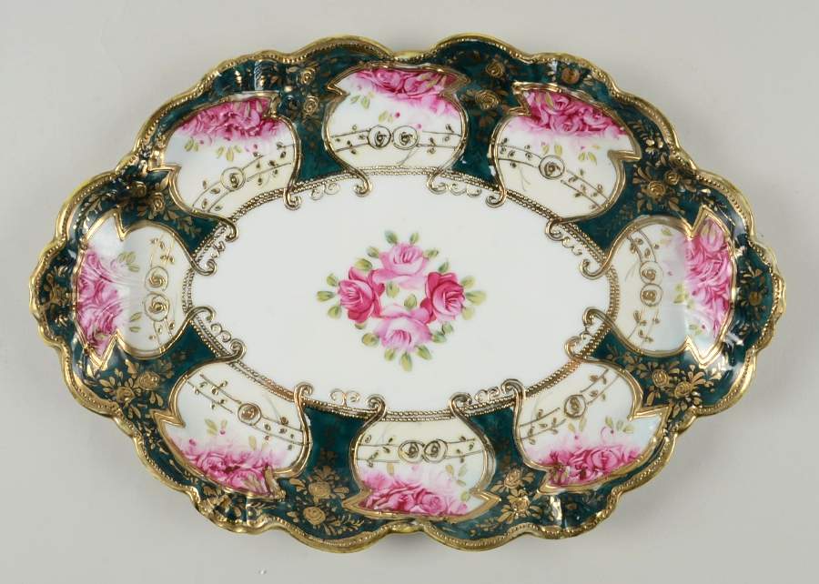 N1235 11" Scalloped Tray by Noritake-1