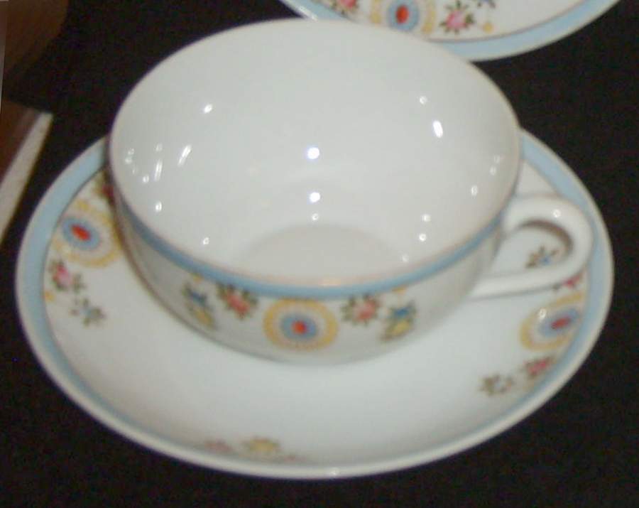 N4509 Flat Cup & Saucer Set by Noritake-1