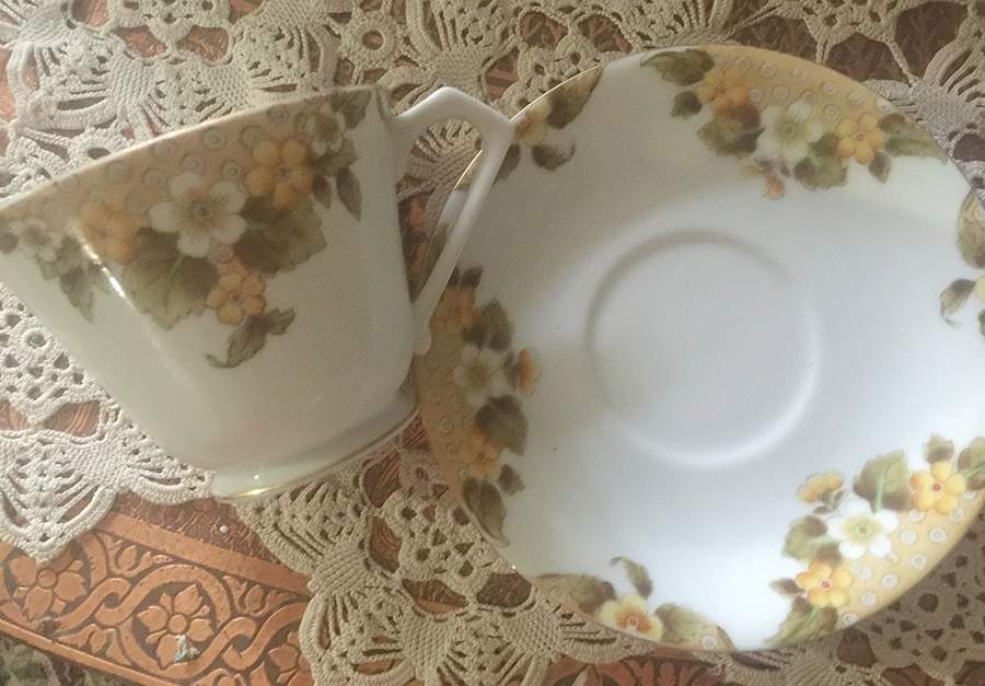 N4523 Footed Cup & Saucer Set by Noritake-1