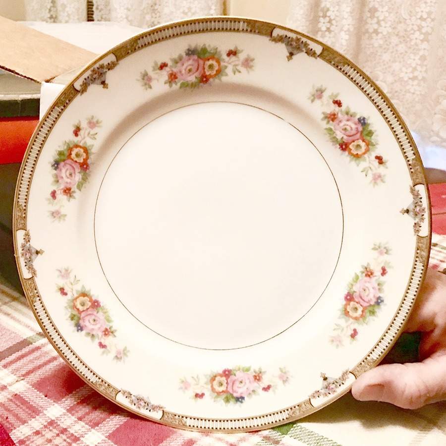 N4531 Dinner Plate by Noritake-1