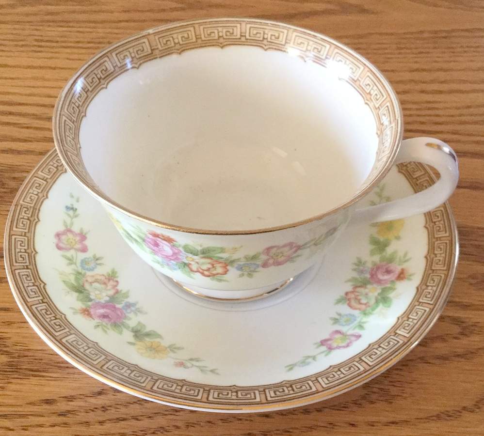 N3739 Footed Cup & Saucer Set by Noritake-1