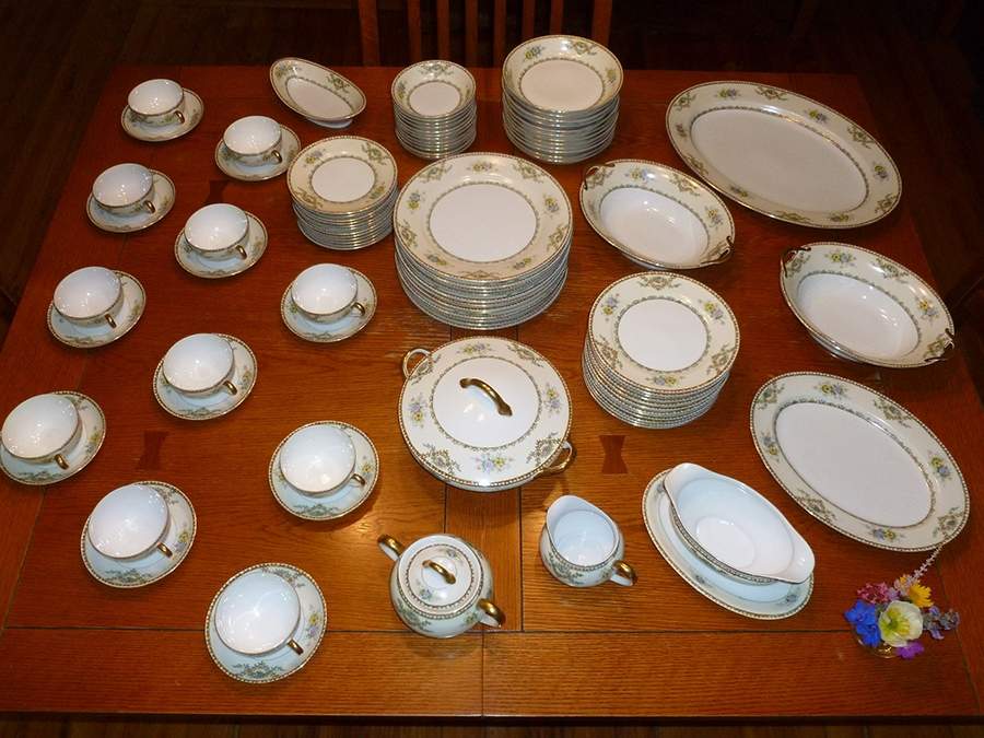 N4570 16" Oval Serving Platter by Noritake-1
